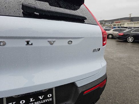 Used 2025 Volvo XC40 B5 Ultra w/ Protection Package Premier image 16