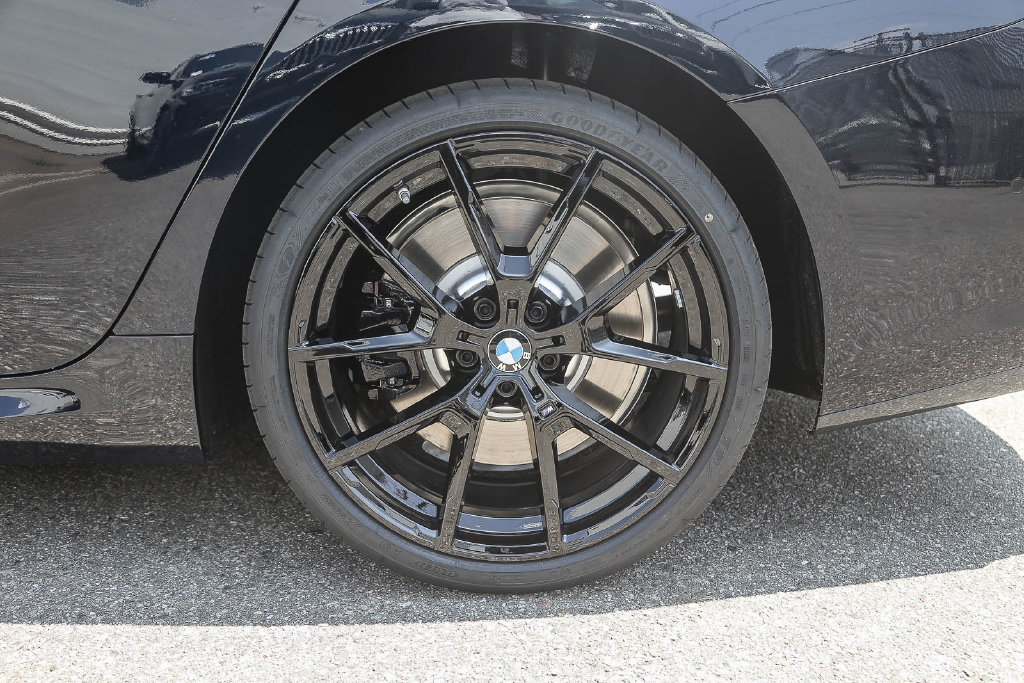 Used 2026 BMW 840i w/ M Sport Professional Package RWD image 8