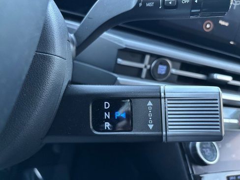 Used 2025 Hyundai Santa Fe SEL image 25