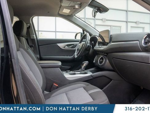 Used 2025 Chevrolet Blazer LT FWD image 24