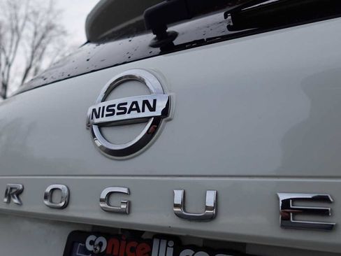 Used 2021 Nissan Rogue Platinum image 23