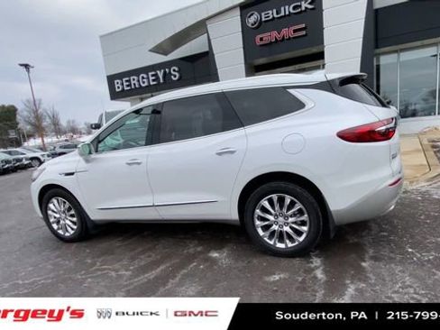 Used 2018 Buick Enclave Essence image 8