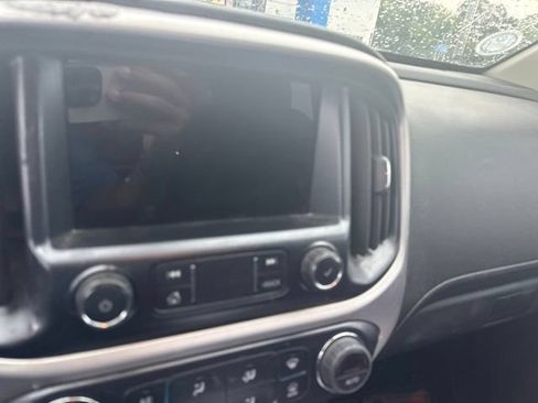Used 2022 GMC Canyon Elevation RWD image 9