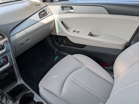 Used 2018 Hyundai Sonata SE FWD image 11