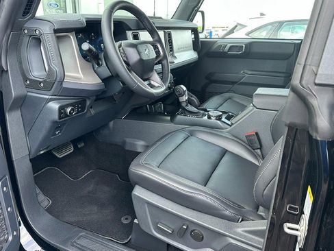 New 2025 Ford Bronco Outer Banks w/ Sasquatch Package image 8