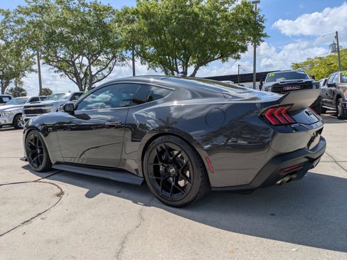 Used 2024 Ford Mustang GT Premium w/ GT Performance Package RWD image 6