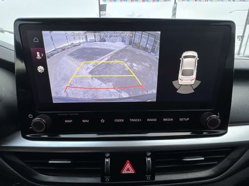 Certified 2022 Kia Forte GT FWD image 17
