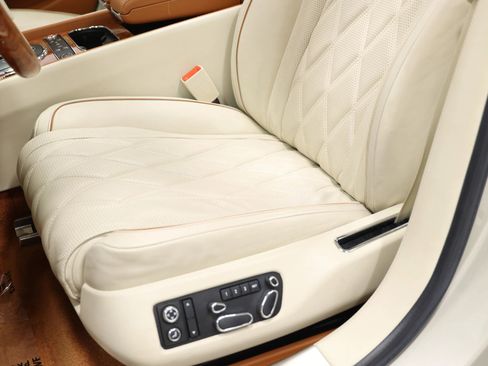 Used 2016 Bentley Flying Spur W12 image 23