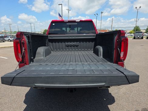 Used 2025 GMC Sierra 1500 SLT w/ SLT Premium Plus Package AWD/4WD image 14