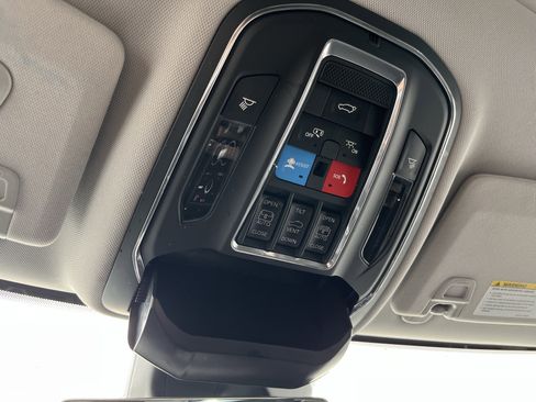 Used 2023 Jeep Grand Cherokee 4WD 4xe w/ Luxury Tech Group II image 39