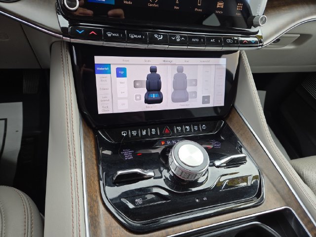Used 2023 Jeep Grand Wagoneer 4WD w/ Rear Seat Video Group 1 image 23