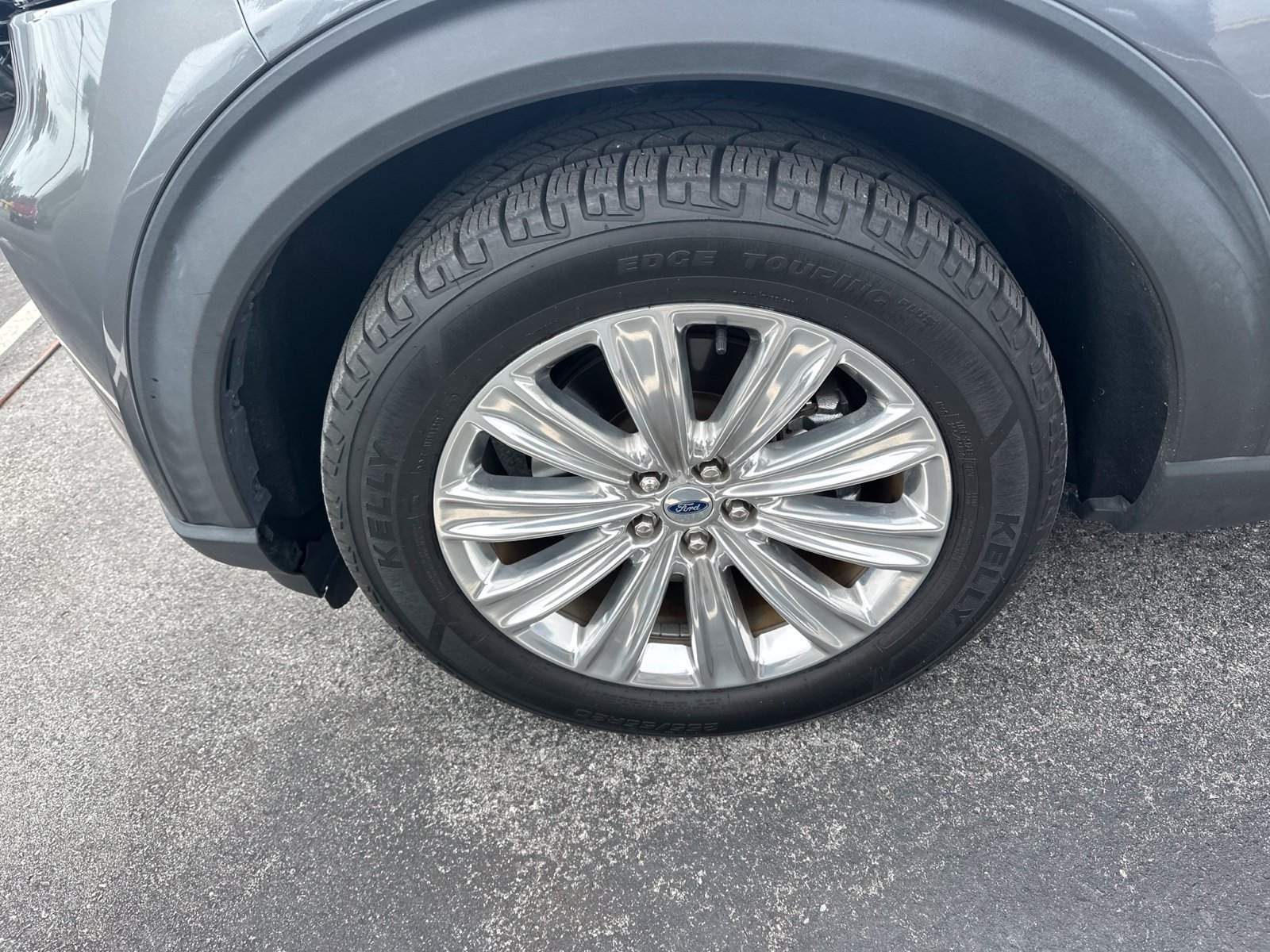Used 2021 Ford Explorer Limited w/ Hybrid Equipment Group 310A RWD image 5