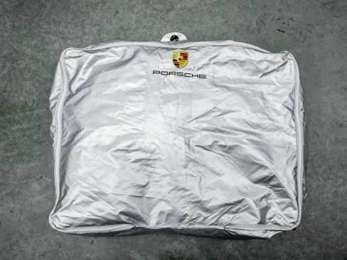 Used 2018 Porsche 911 GT2 RS w/ Weissach Package image 31