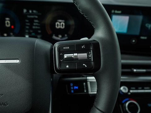 New 2026 Hyundai Santa Fe SE image 22