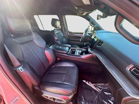 Used 2022 Jeep Wagoneer Series III image 29