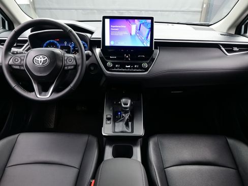 Used 2026 Toyota Corolla Cross XLE w/ Convenience Package image 16