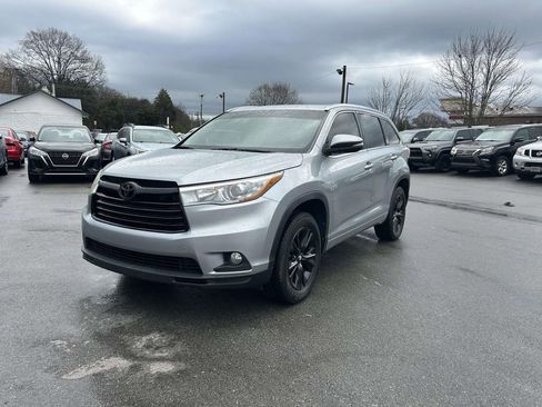 Used 2015 Toyota Highlander XLE image 7