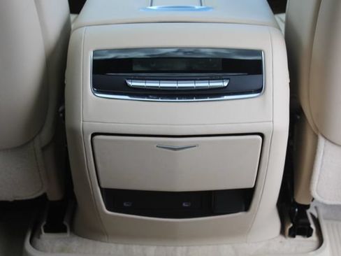 Used 2024 Cadillac Escalade Premium Luxury w/ Performance Package AWD/4WD image 21