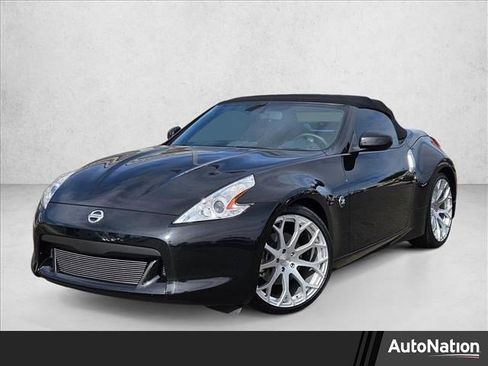 Used 2011 Nissan 370Z Roadster image 1