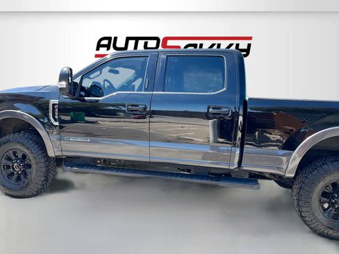 Used 2022 Ford F250 Lariat w/ Tremor Off-Road Package AWD/4WD image 4
