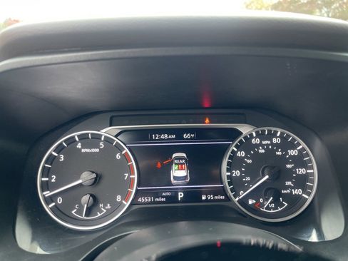 Certified 2023 Nissan Rogue SV image 24