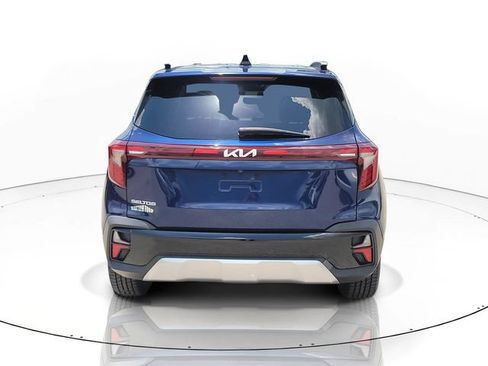 Used 2024 Kia Seltos EX FWD image 6