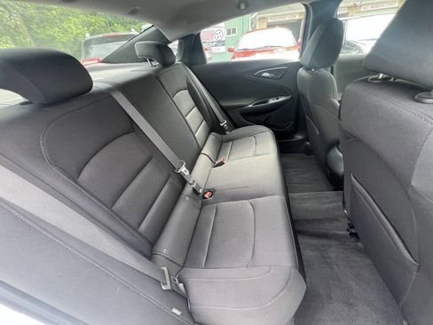 Used 2019 Chevrolet Malibu LS FWD image 12