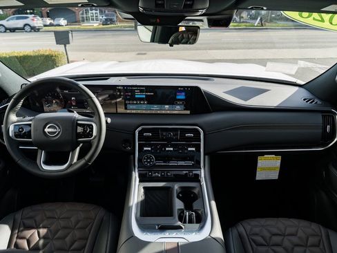 New 2026 Nissan Armada Platinum image 9