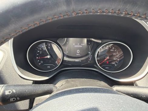 Used 2019 Jeep Compass Latitude w/ Cold Weather Group AWD/4WD image 8