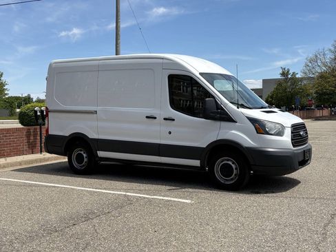 Used 2015 Ford Transit 150 130 Medium Roof RWD image 8
