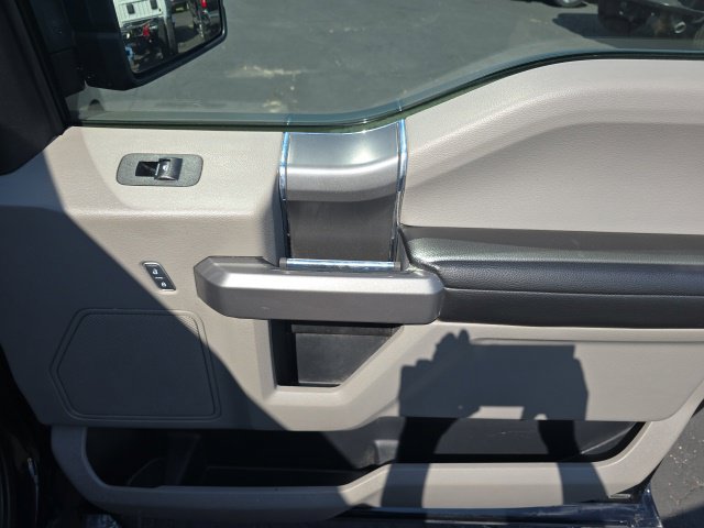 Used 2018 Ford F150 XLT w/ Equipment Group 302A Luxury AWD/4WD image 26