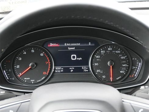 Used 2024 Audi Q5 2.0T Premium w/ Convenience Package image 9