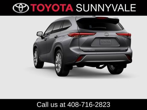 Used 2025 Toyota Highlander Limited AWD/4WD image 2