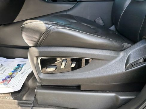 Used 2019 Cadillac Escalade ESV Luxury AWD/4WD image 24