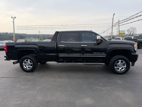 Used 2015 GMC Sierra 3500 Denali w/ Duramax Plus Package image 25