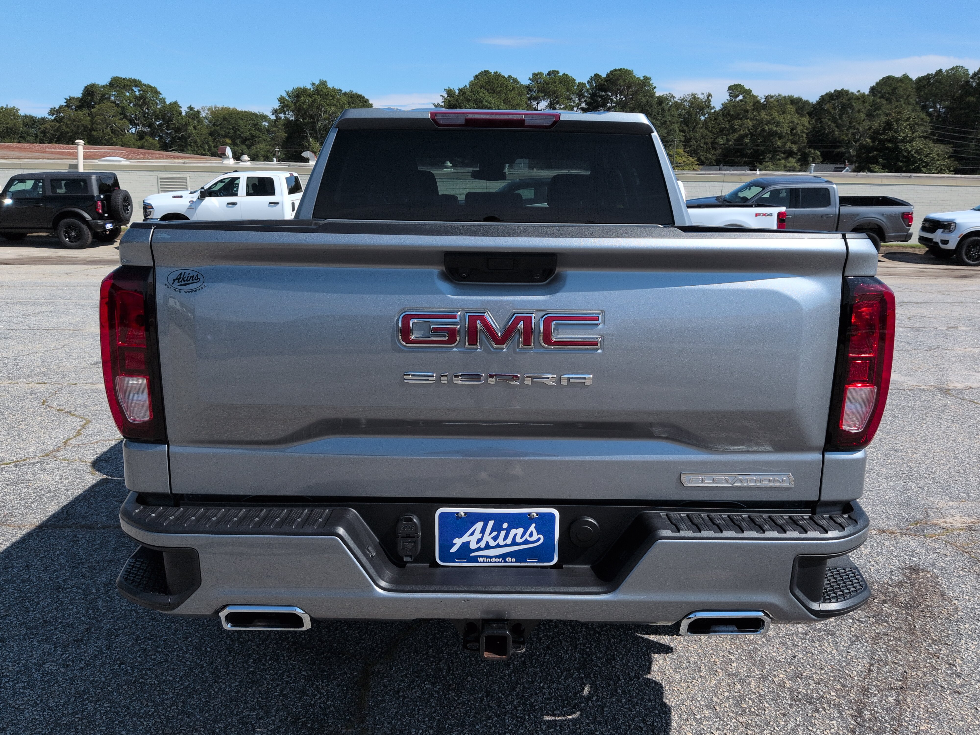 Used 2024 GMC Sierra 1500 Elevation AWD/4WD image 4