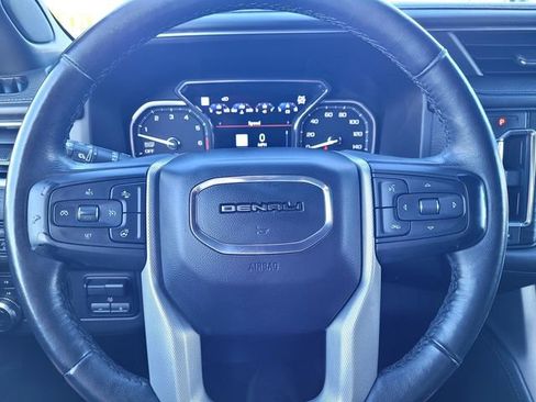 Used 2021 GMC Yukon Denali w/ Denali Ultimate Package AWD/4WD image 25