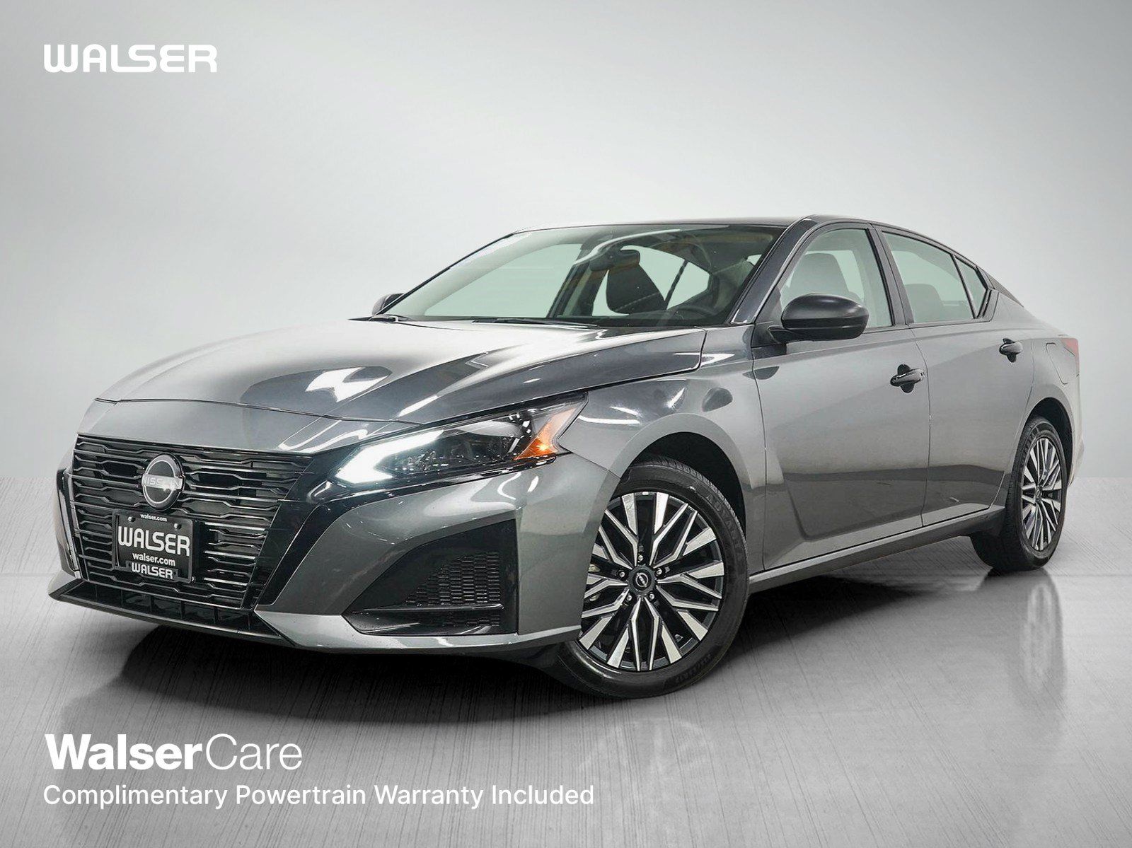 Used 2025 Nissan Altima 2.5 SV AWD/4WD image 1