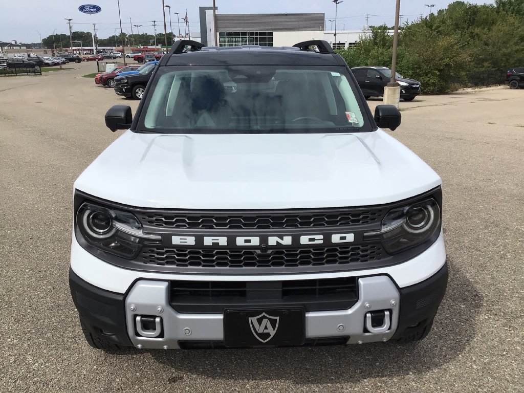 Used 2025 Ford Bronco Sport Badlands AWD/4WD image 9