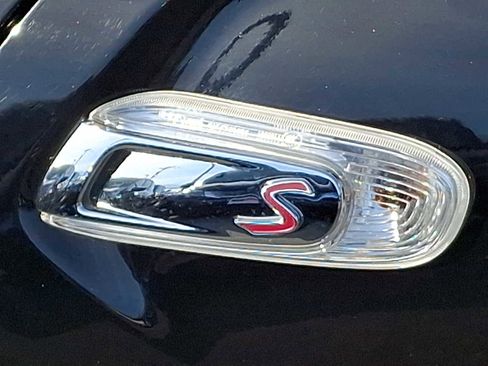 Used 2018 MINI Cooper S image 30