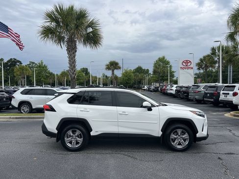 Used 2024 Toyota RAV4 XLE AWD/4WD image 11