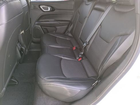 Certified 2026 Jeep Compass Latitude w/ Sun and Sound Group AWD/4WD image 24