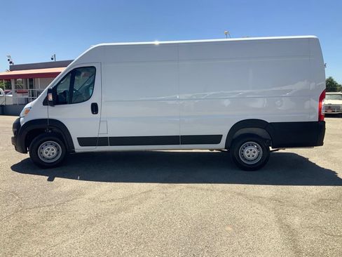 Used 2025 RAM ProMaster 3500 w/ Convenience Group FWD image 4