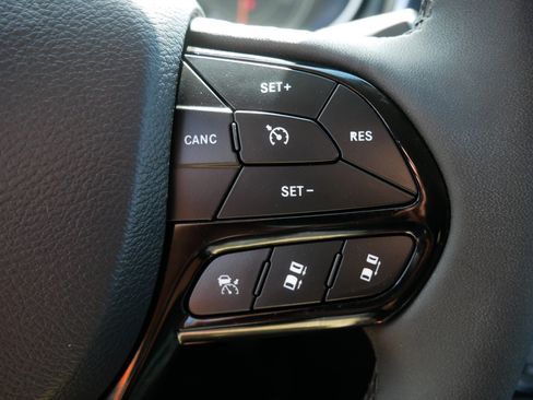 Used 2023 Jeep Cherokee Altitude Lux AWD/4WD image 30