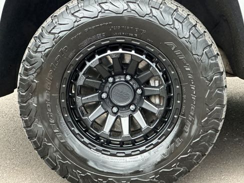 Used 2019 Chevrolet Silverado 1500 Custom Trail Boss w/ Custom Convenience Package AWD/4WD image 24