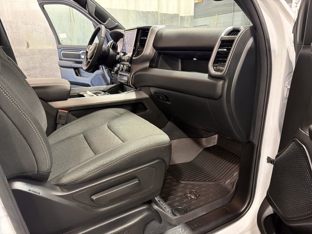 Used 2025 RAM 1500 Big Horn AWD/4WD image 19