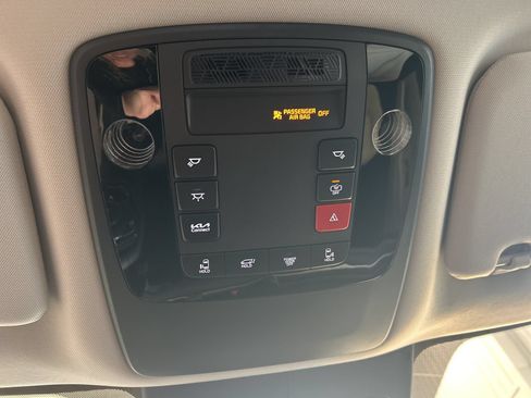 New 2026 Kia Carnival EX FWD image 31
