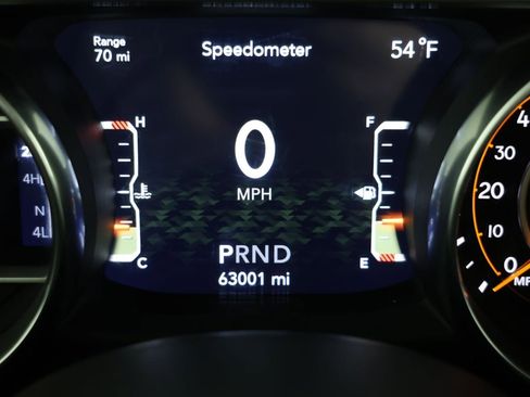 Used 2019 Jeep Wrangler Unlimited Sahara w/ Safety Group AWD/4WD image 11