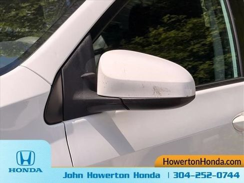 Used 2017 Toyota Corolla LE FWD image 7