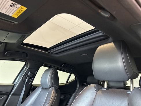 Used 2022 MAZDA MAZDA3 s image 15